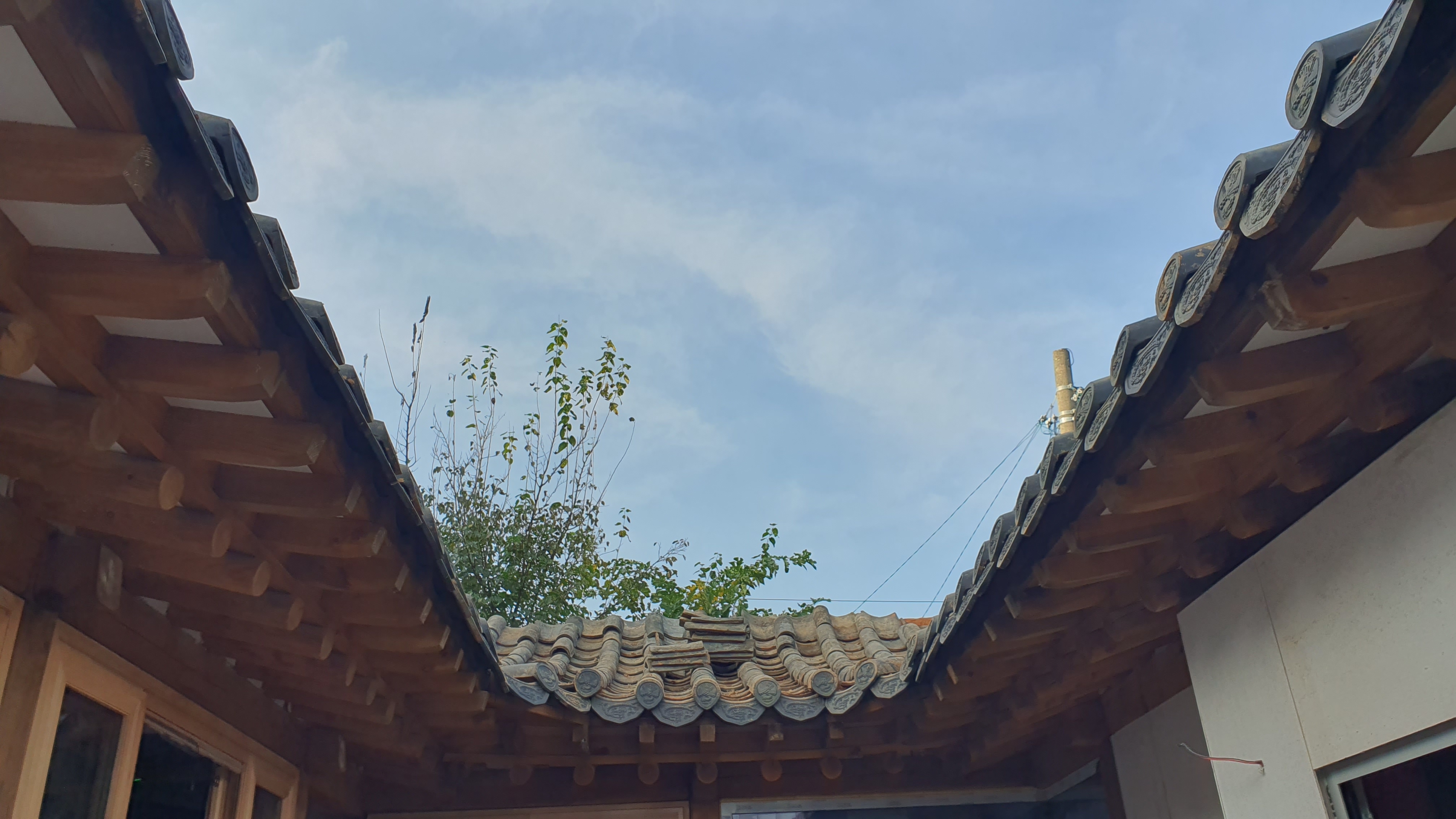 Layered House (層家) / Jongno Hanok Major Renovation & Extension