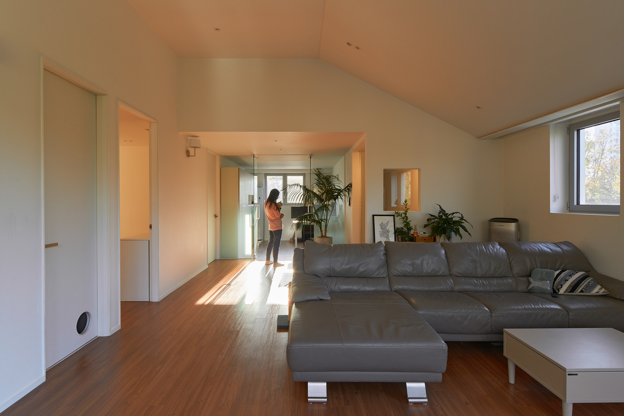 Yeoga-geoyeo [餘佳居如] / Stacking a Layer upon Time (Seohyeon-dong Extension & Major Renovation)