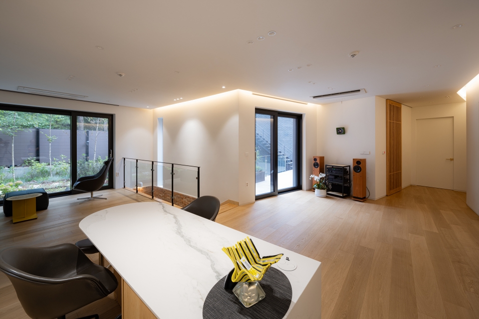 MERAKI / Gwacheon-dong Multi-household House