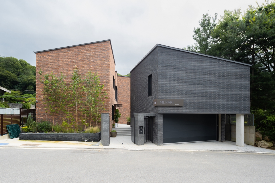 MERAKI / Gwacheon-dong Multi-household House