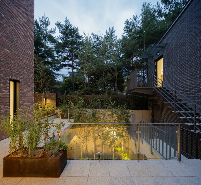 MERAKI / Gwacheon-dong Multi-household House
