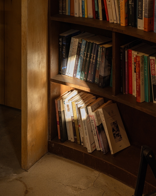 Bookshop & Café Seo:da